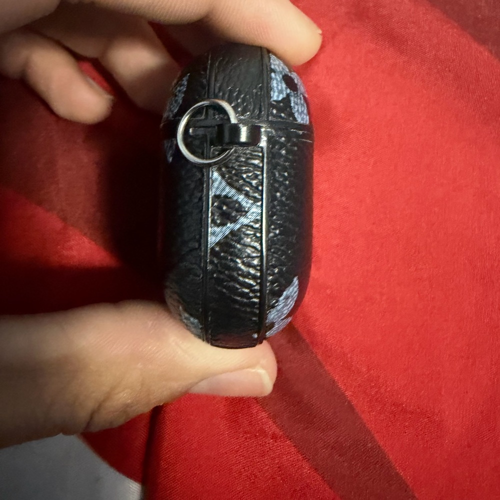 Navy blue Louis Vuitton Lv logo AirPods 4 Case - Picture 3 of 7